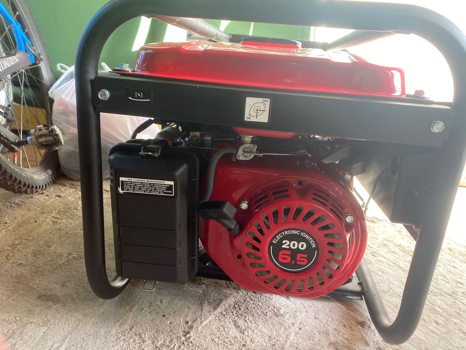 Генератор  Universal Craft UK6500w