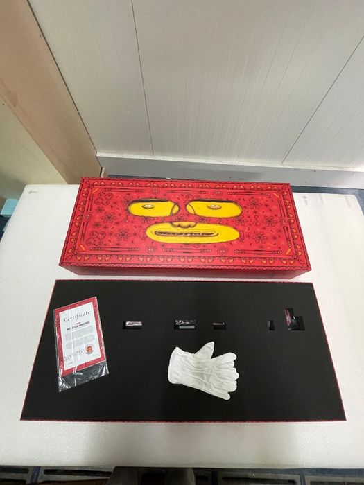 OsGemeos - Message Wagon H1