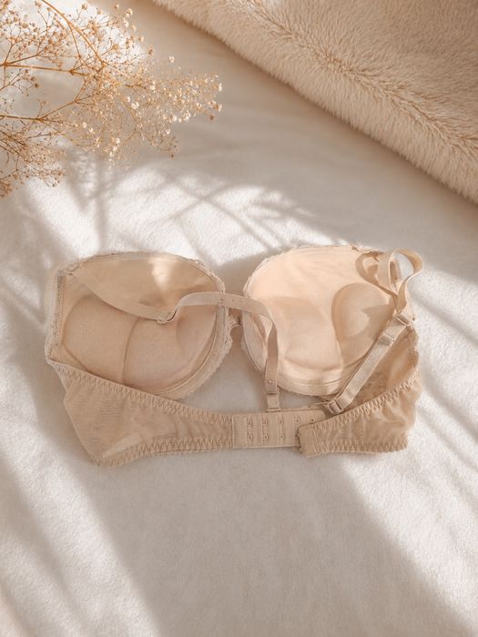 Sprzedam stanik H&M Super Push-Up w rozmiarze 80A.