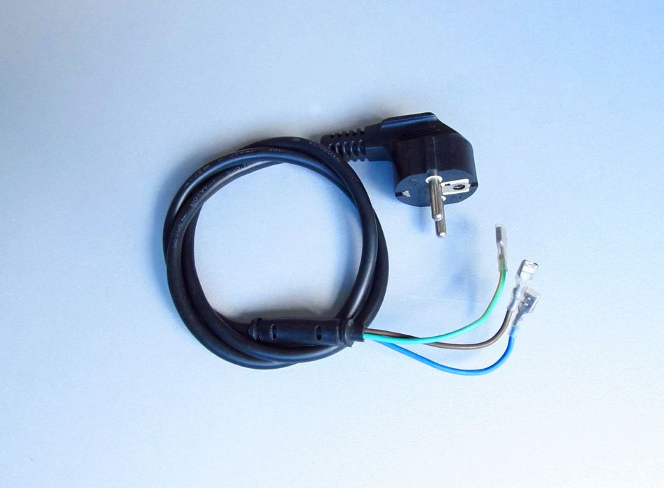 Кабель с заземлением, для микроволновки