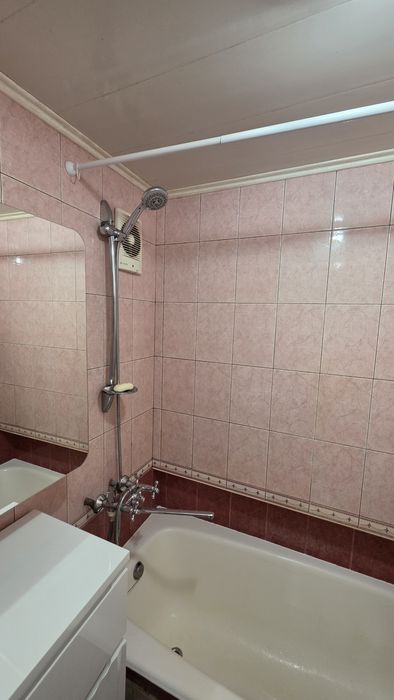 Подобово  Верховинна 82 2К метро 7 лікарня Житомирська  Академмістечко
