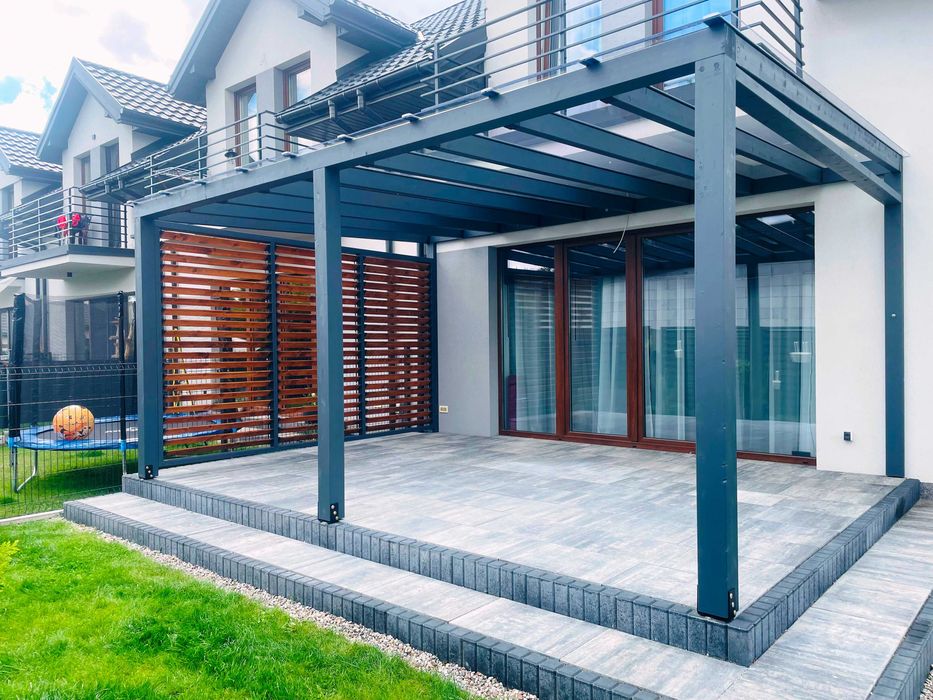 pergola z drewna klejonego BSH, zadaszenie tarasu, poliwęglan
