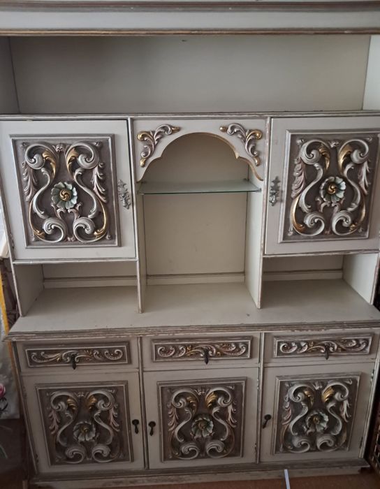 Móvel antigo da década 50 barroco/rococó