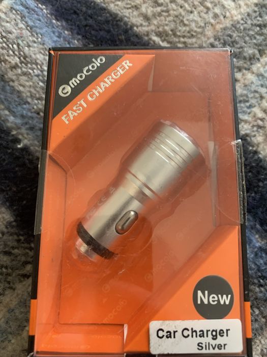 samochodowa ładowarka marki Mocco