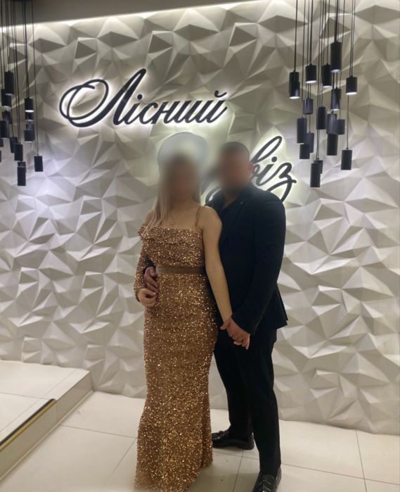 Вечірня сукня максі