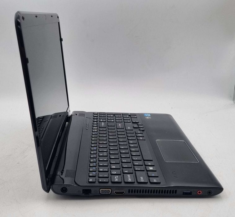Laptop Sony VAIO 320/4GB Intel Core I3/HDD/WIN10