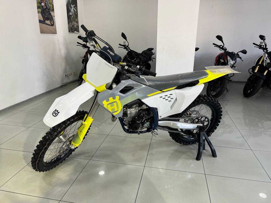 Кроссовий мотоцикл Husqvarna FC 350 2024