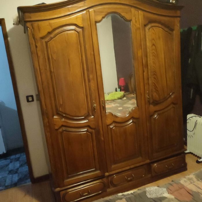 Roupeiro usado em muito bom estado