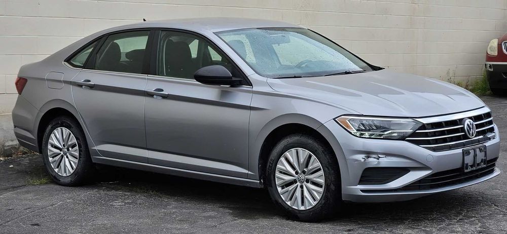Volkswagen Jetta      2020