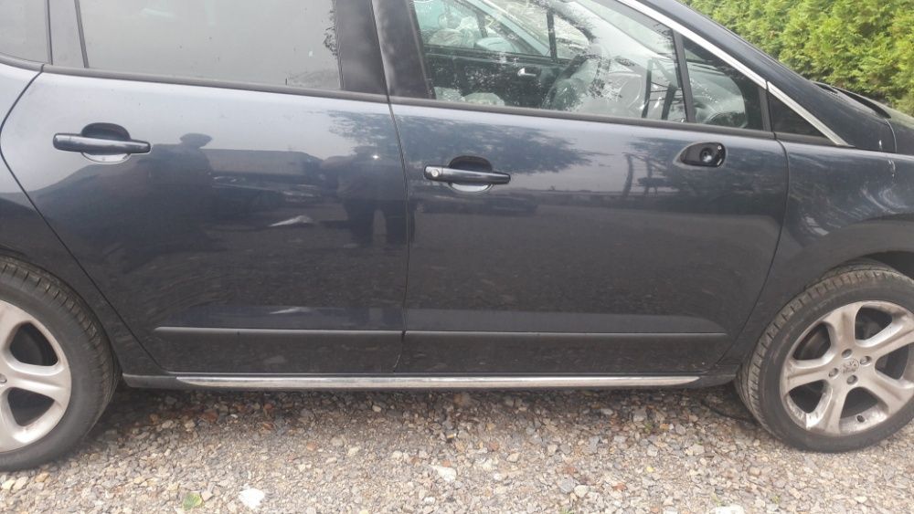 Peugeot 3008 2011р по запчастинам.