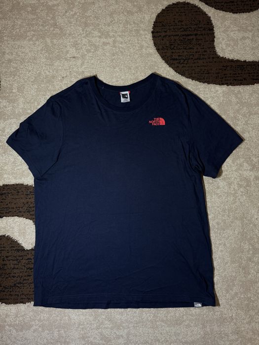 Футболка The North Face