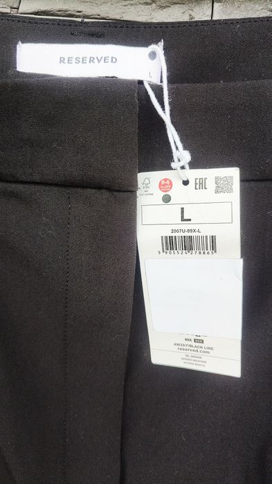 Czarne eleganckie Spodnie damskie Reserved L