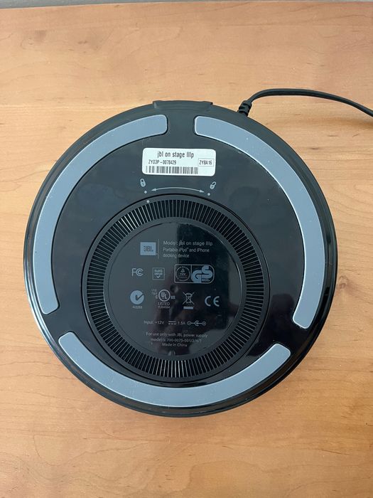JBL colunas e carregador telemóvel,bluetooth