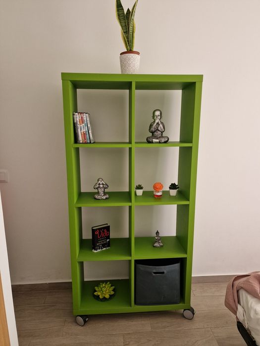 Estante com rodas