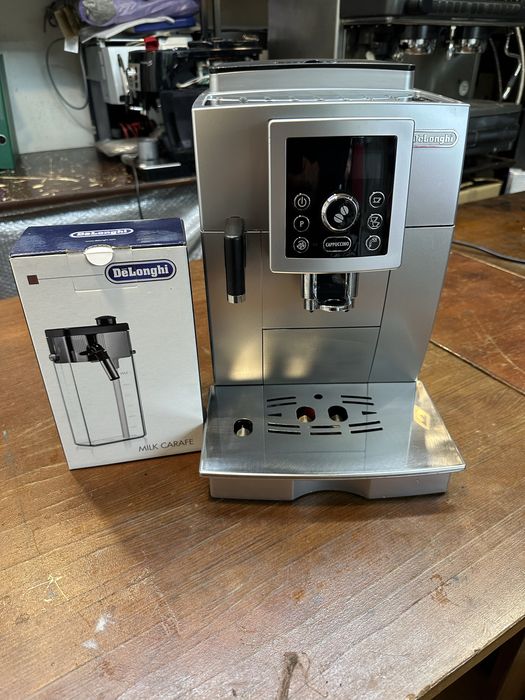 Кофемашина Delonghi Capuccino с молочником
