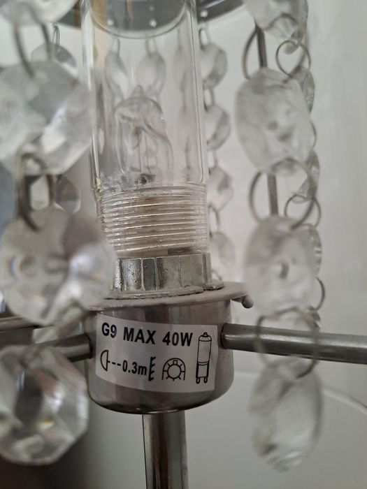 Ozdobna lampa nocna stojąca