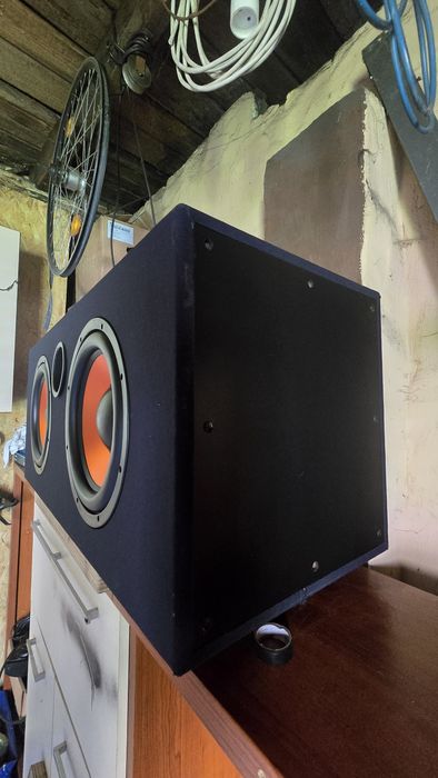 Skrzynia basowa 2×750w + wzmacniacz + kondensator