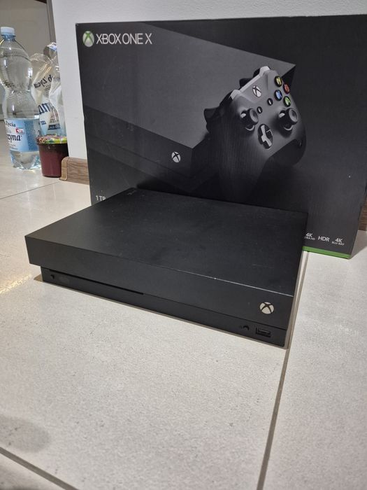 Xbox one X stan idealny pełen komplet