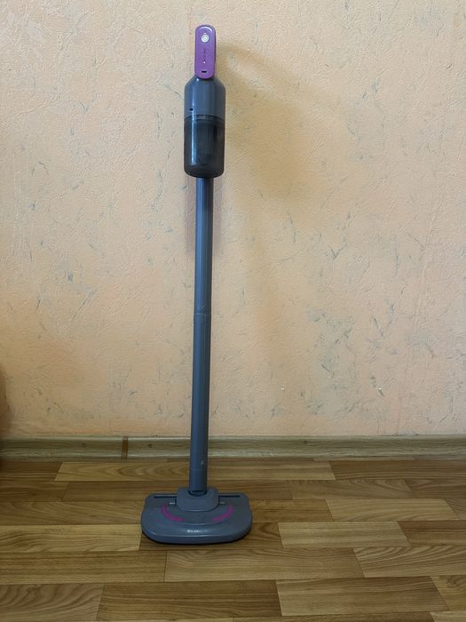 Акамуляторный пылесос