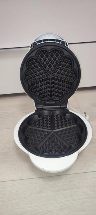 Вафельниця для  для вафлів
