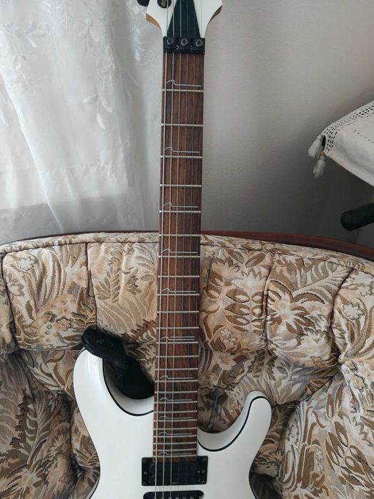 Ibanez S 570B Branco