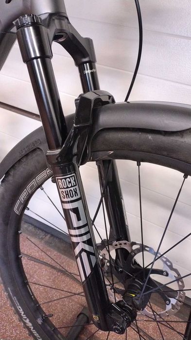 Rock Shox Pike Ultimate RC2 Charger 3.1 ButterCups 29" 130mm