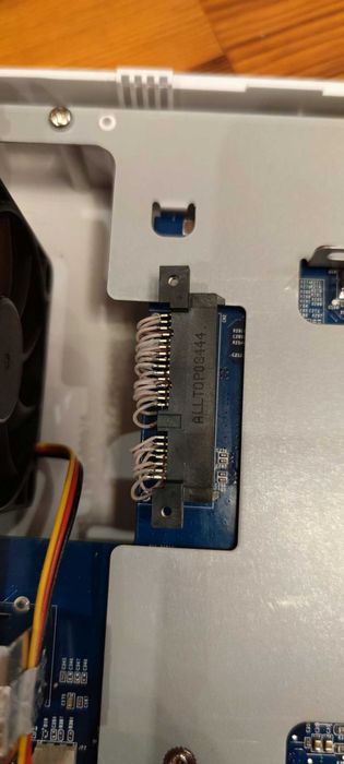 NAS сервер Synology DS120j