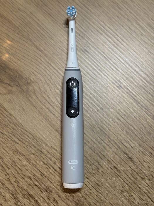 Oral B iO6 używana