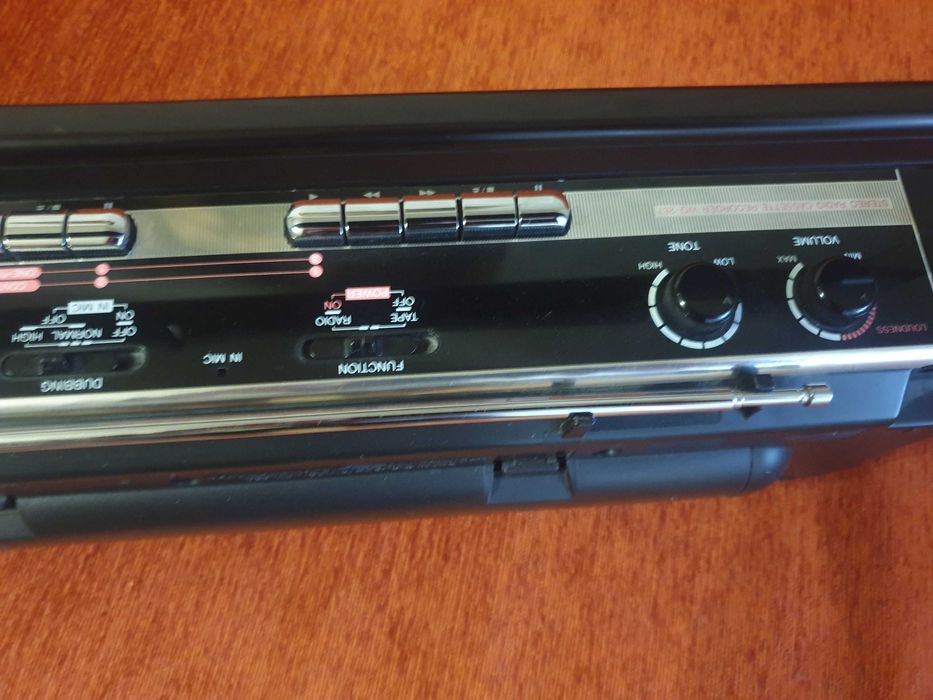 Магнитола Sharp.Aiwa