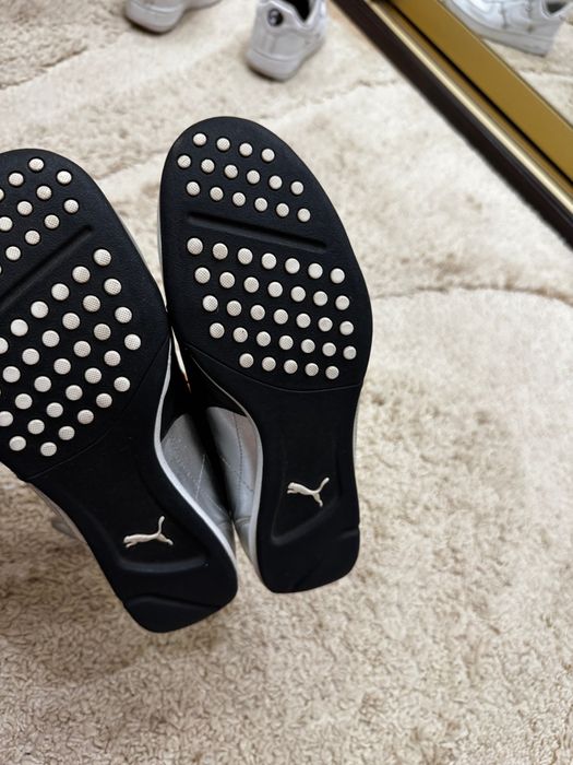 Срібні кросівки puma