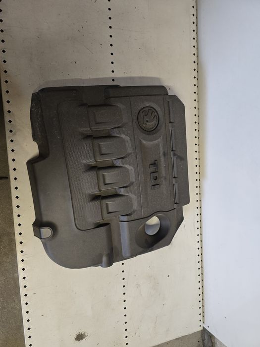 Oslona pokrywa maskownica silnika 2.0 tdi skoda octavia 3 superb 3 cup