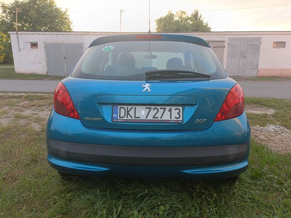 Piękny PEUGEOT 207 z niskim przebiegiem