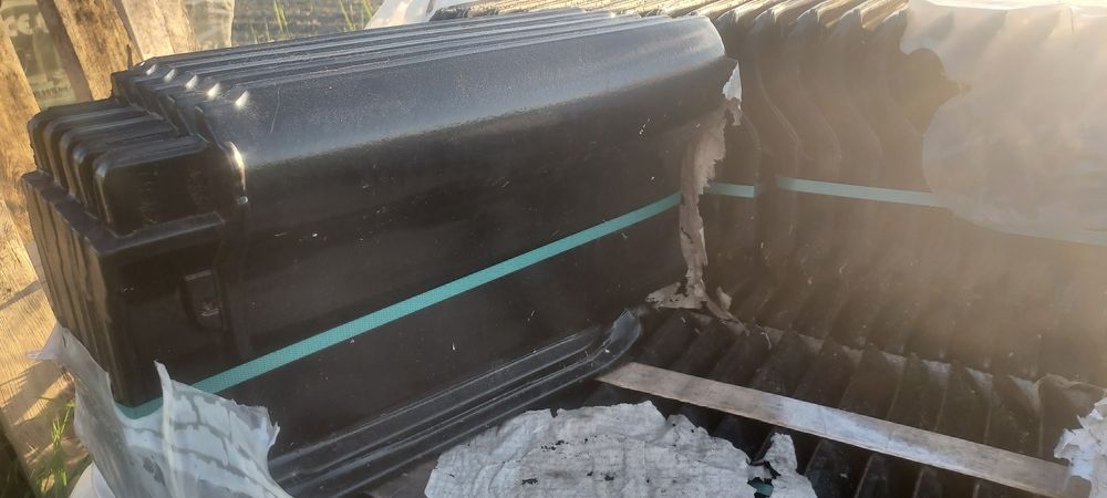 Sprzedam dachówkę tondach czarny połysk