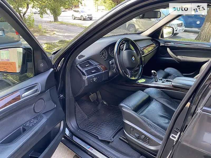 BMW X5 2012
E70 (FL)