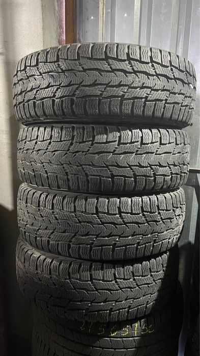 Комплект зимової гуми 215/65/16с