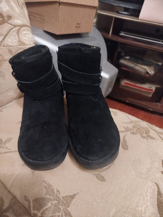 Уггі шкіряні  40 розмір