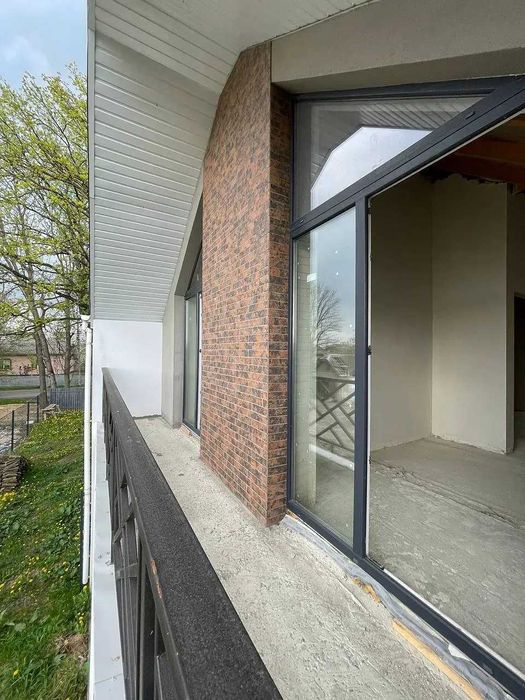 Таунхаус повністю зданий, 140м кв з гаражем с. Угорники