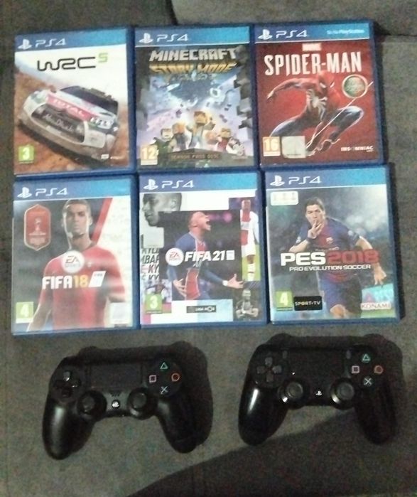 PlayStation 4 Pro + 15 jogos e 2x comandos