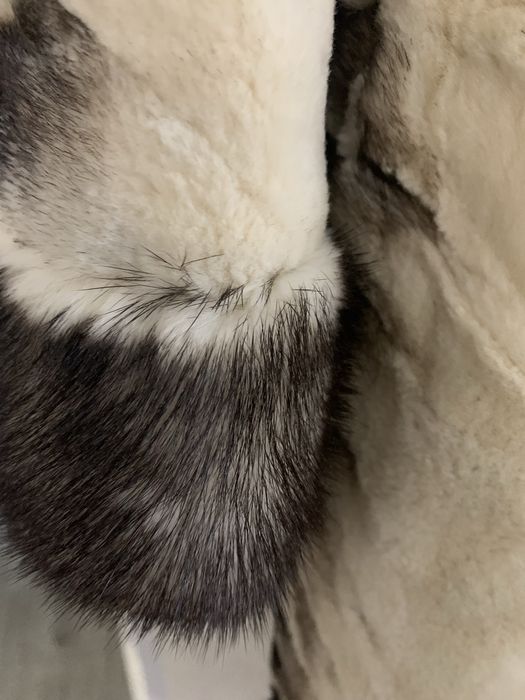 Продам норкову шубу