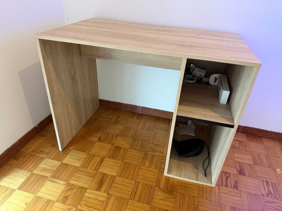 Secretária 100 X 60 ótimo estado