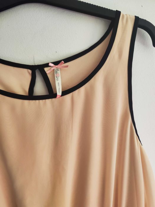 Lekka i zwiewna sukienka na lato XL