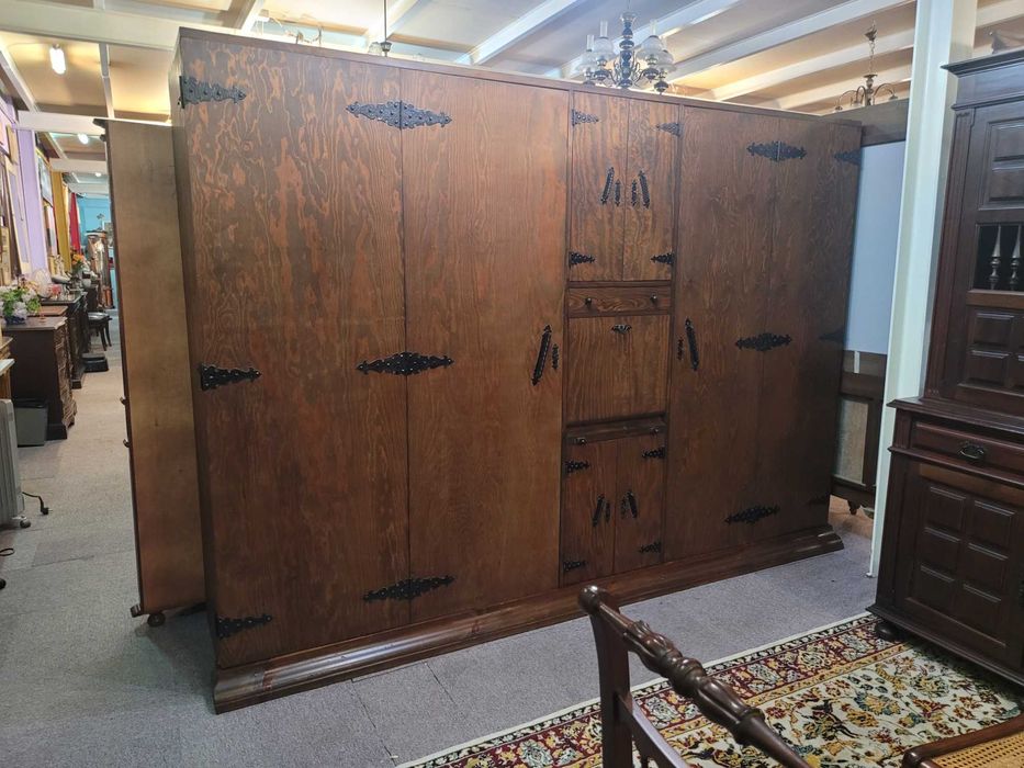 Grande móvel rustico em madeira maciça com cama encastrada - óptimo