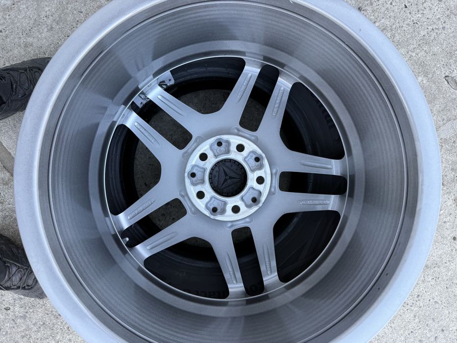 Диски 19 5.112 ЕТ38 8,5jx19H2 Mercedes W222 AMG