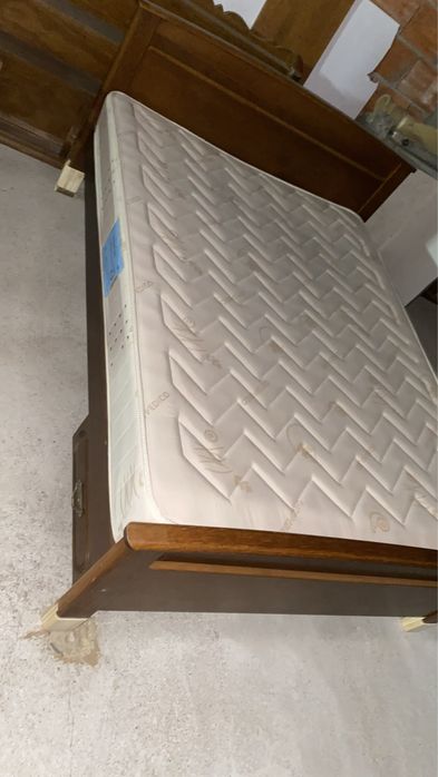 Cama casal com colchao