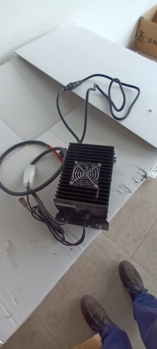 Carregador de 48v 25 A