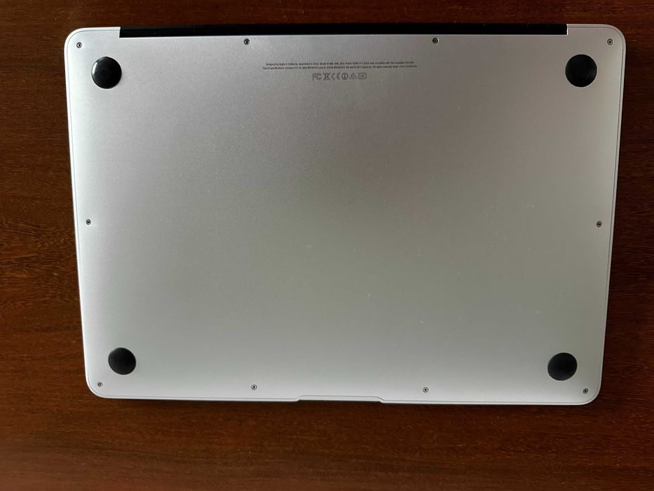 MacBook Air 13” – de 2013- RAM: 8GB, disco: 500GB