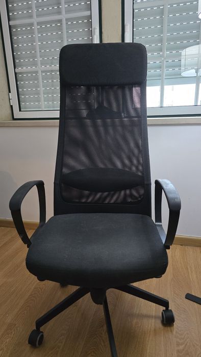 Cadeira IKEA Markus média