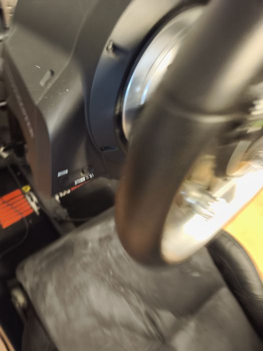 Playseat com volante thursmaster tgt2