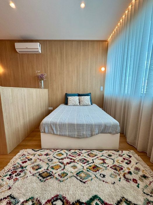 Apartamento T0 novo c/ lugar de garagem e totalmente mobilado