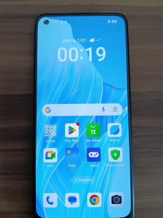 Vendo OPPO A 78 em excelente estado